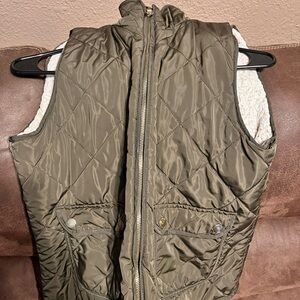 Green fleece lined vest
